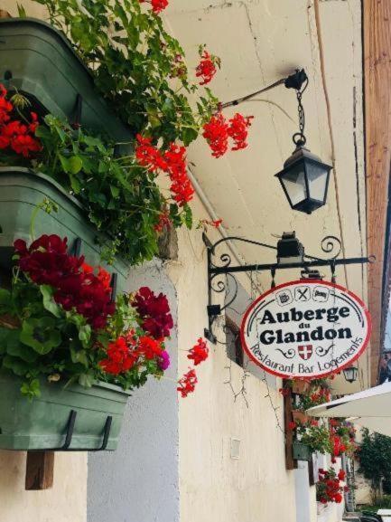 Auberge Du Glandon Saint-Colomban-des-Villards Exterior photo